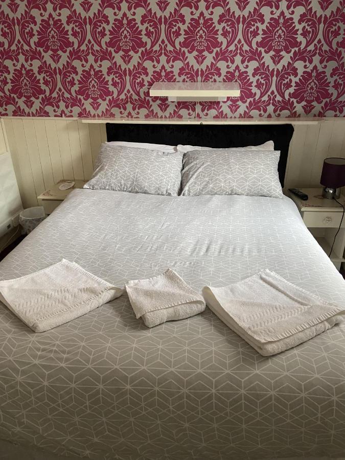 Darfield Hotel Blackpool Room photo